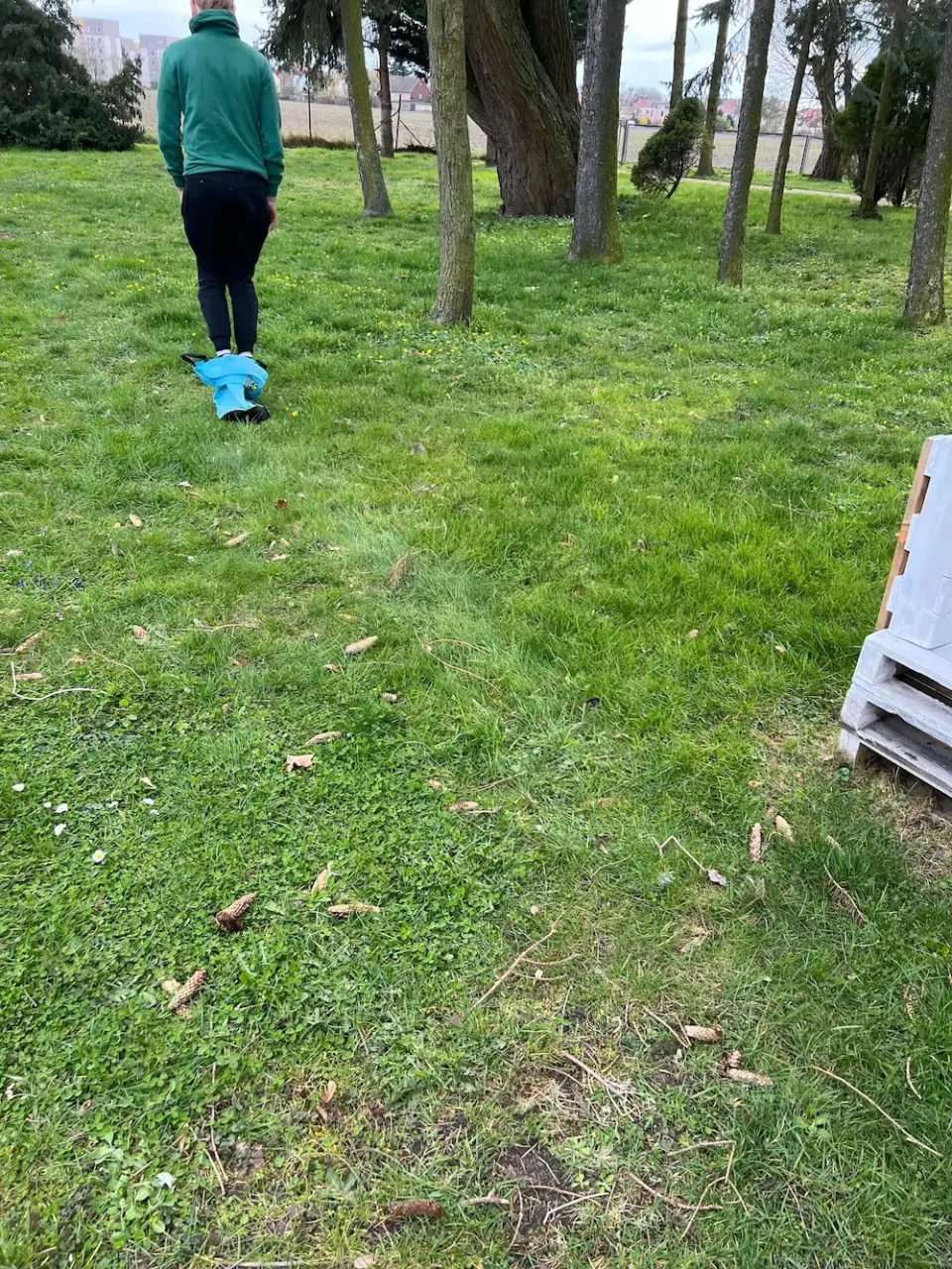 Einweihung neuer Hüpfburg am Osternachmittag