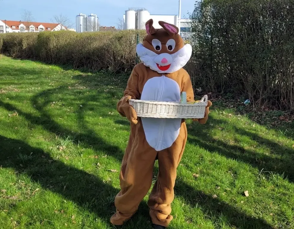 Einweihung neuer Hüpfburg am Osternachmittag