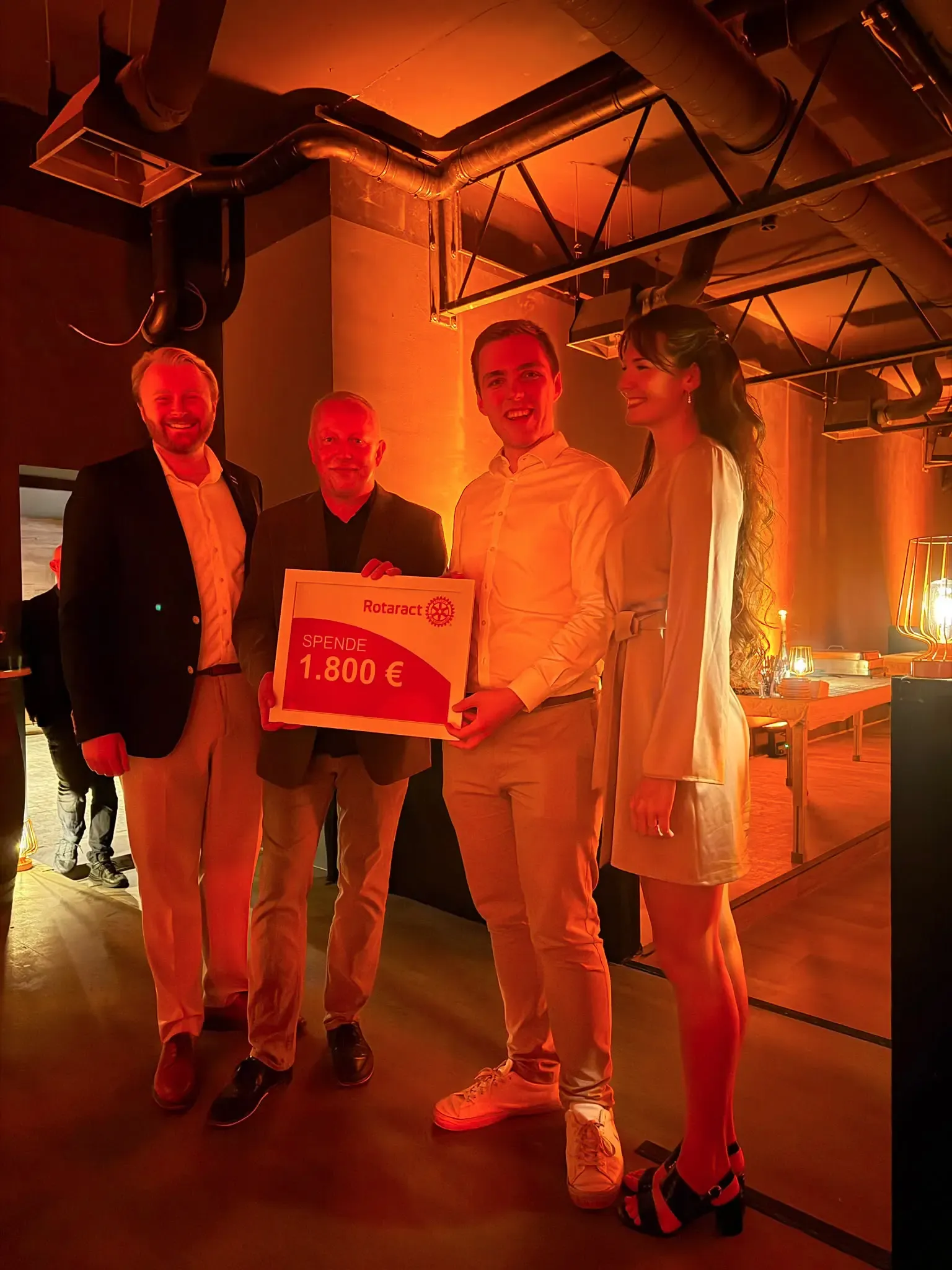 Rotaract Club Wittenberg mit Spende für Reso-Witt