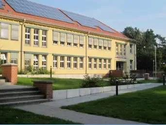 Schulgebäude der Sekundarschule Heinrich Heine in Reinsdorf
